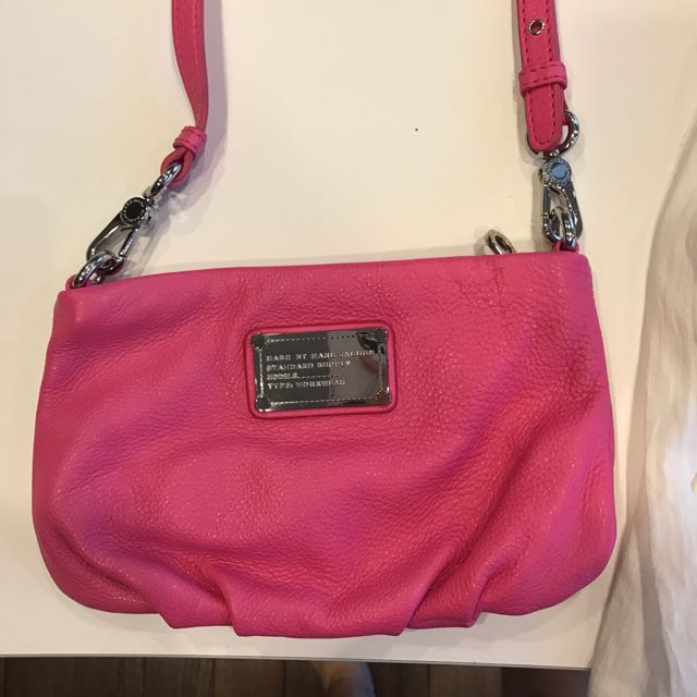 Marc jacobs clearance hot pink bag