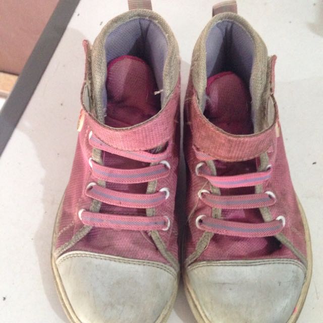 Sepatu Anak Perempuan Merk Precise Size 29 Warna Pink Fesyen Wanita Sepatu Di Carousell