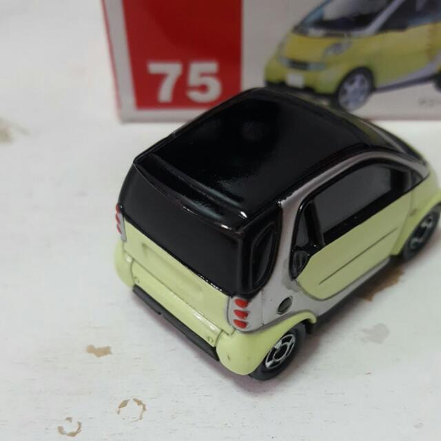 Miniature 1/50 Smart Fortwo Tomica N°75 - Boîte Verte Claire/rouge - Occasion Avec Boîte Ouverte - Made In Japan