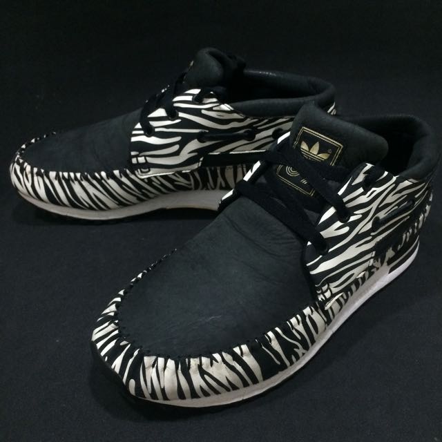 adidas zx 700 zebra