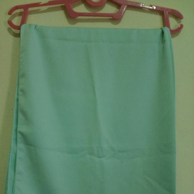 Jilbab Satin Pashmina Hijau Tosca Fesyen Wanita Muslim Fashion Di Carousell