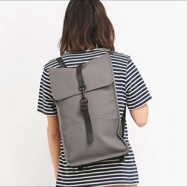 rains backpack smoke