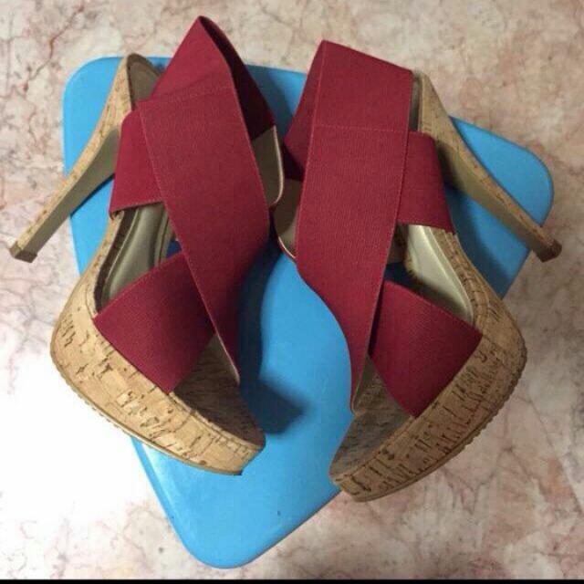 bass wave sandal