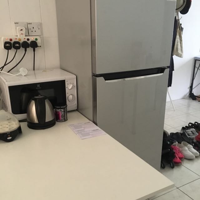 Hisense 270l Refrigerator Rt 295n4cgn Kitchen Appliances On Carousell