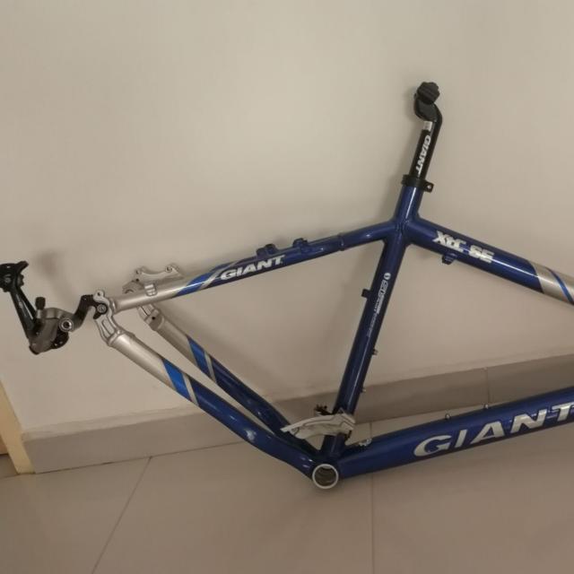 Giant Bike Frame XTC SE, Sports Equipment, Bicycles & Parts, Bicycles