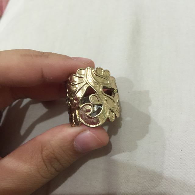 Keraton [RING] (Category: Body Jewelry) located in Singapore. Submitted by tealtee (Listing ID 88035005, Image 2). Description: .