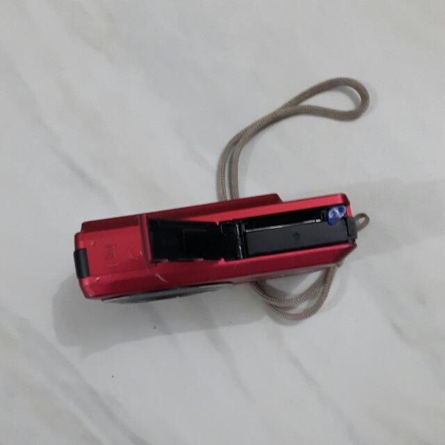 Samsung ES60 12.2mp Digital Camera, Photography, Video Cameras on Carousell