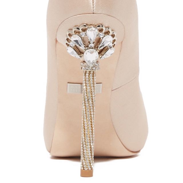 Badgley mischka shop ankle strap pump
