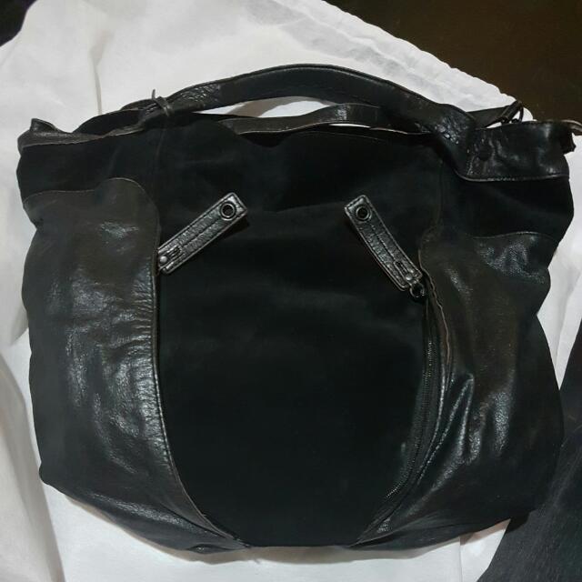 Bcbg Maxazria Black Slouchy Suede And Leather Bag Reduced Price Luxury Bags Wallets On Carousell Not what you're looking for? bcbg maxazria black slouchy suede and leather bag reduced price