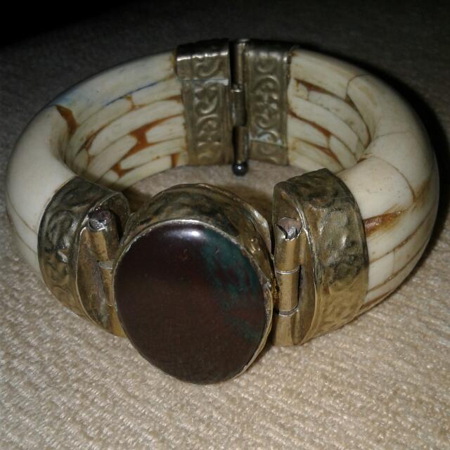 Camel discount bone bangle