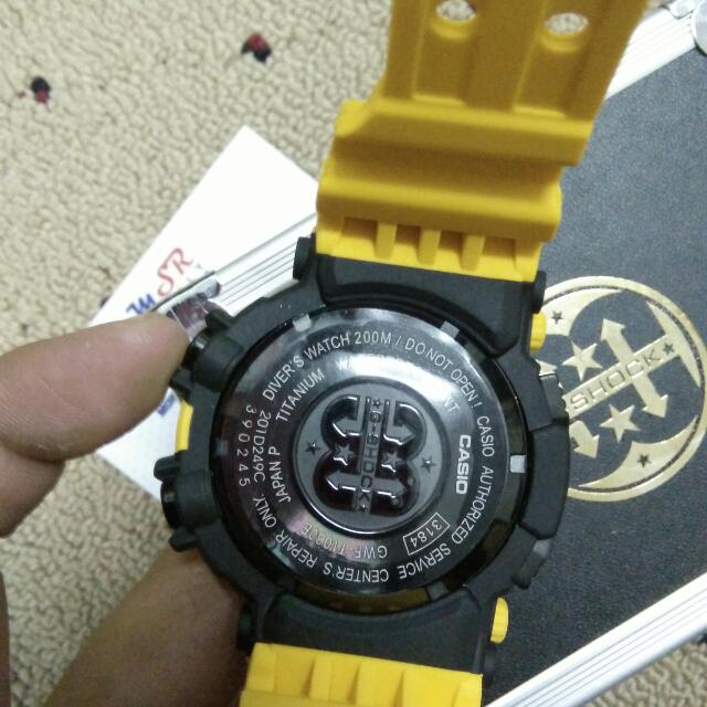 Frogman 30th anniversary yellow price on sale