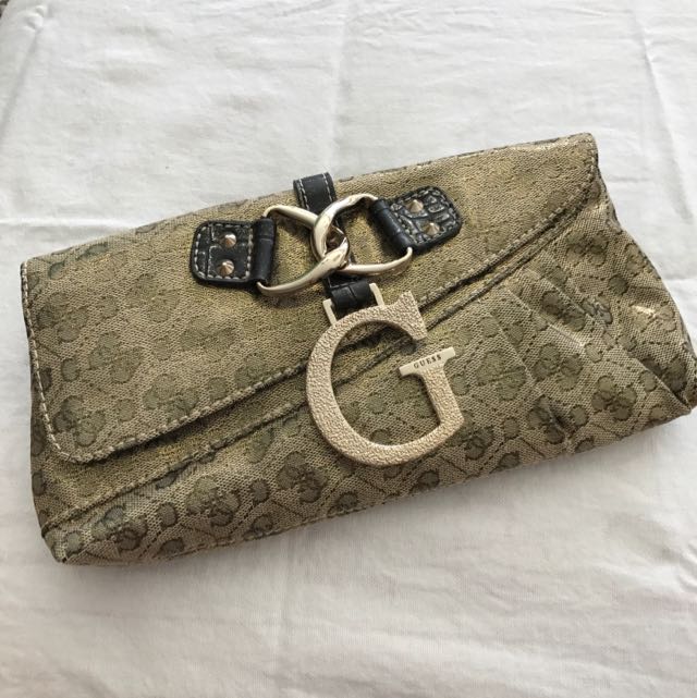 guess clutch bag