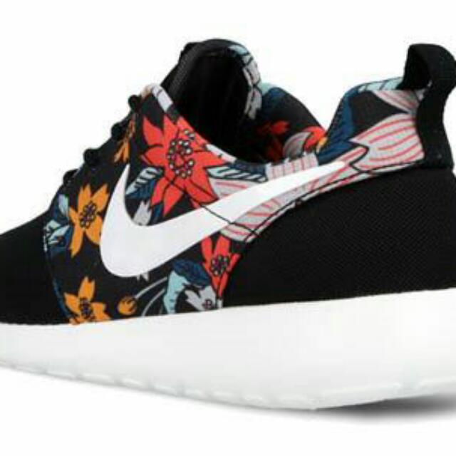Nike roshe flower sales