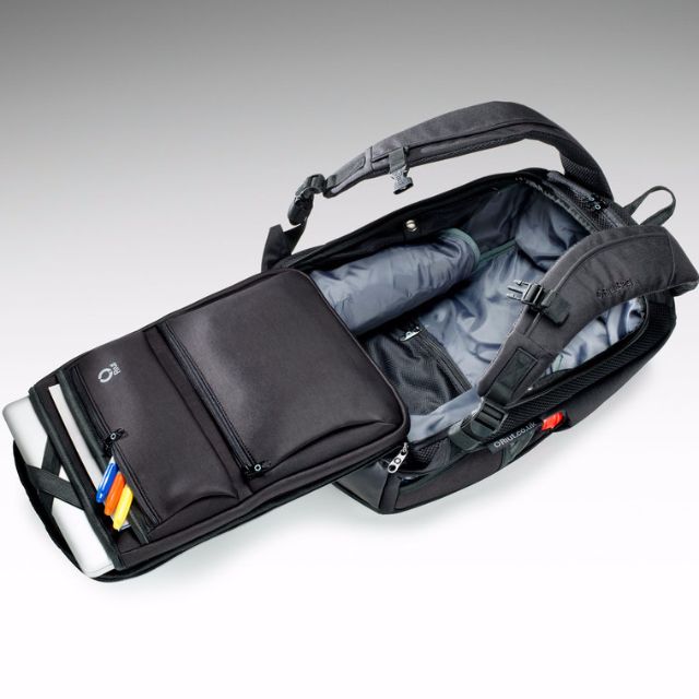 Riut backpack top