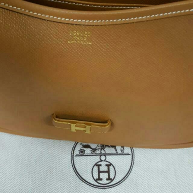 Hermes, Bags, Authentic Hermes Vintage Box Calf Saddle Cleo Bag