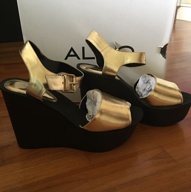 Aldo gold cheap wedge sandals