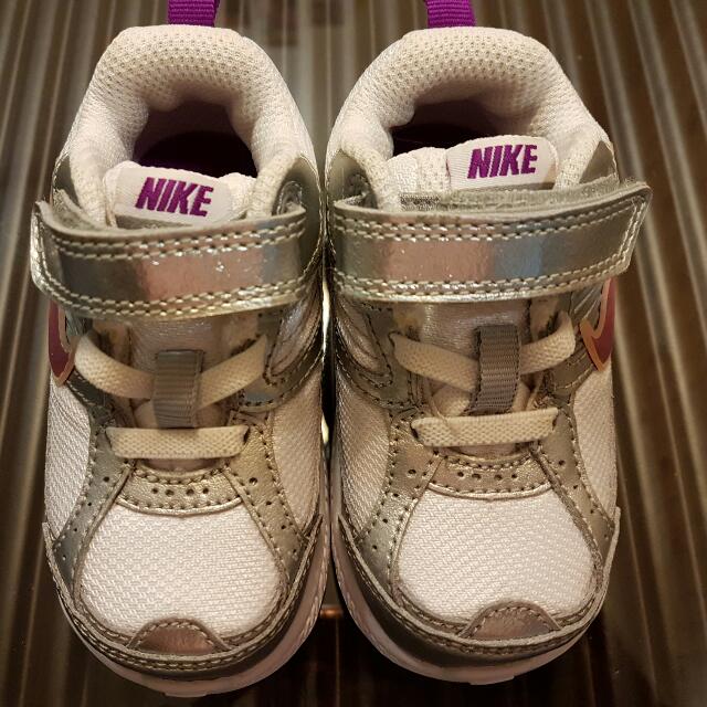 nike baby shoes 1 year old