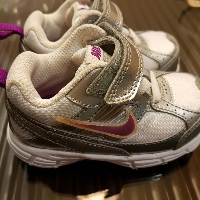 Nike 1 year old clearance