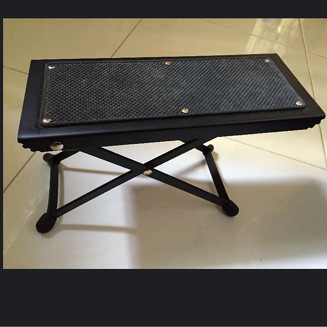 Classical Guitar Footstool, Hobbies & Toys, Music & Media, Music