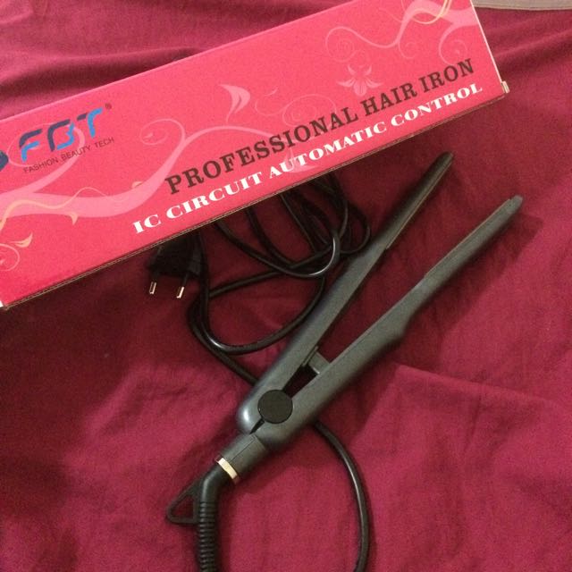 Professional flat iron best sale ic circuit automatic control