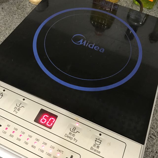 MIDEA Induction Cooker, TV & Home Appliances, Kitchen Appliances, Cookers on Carousell