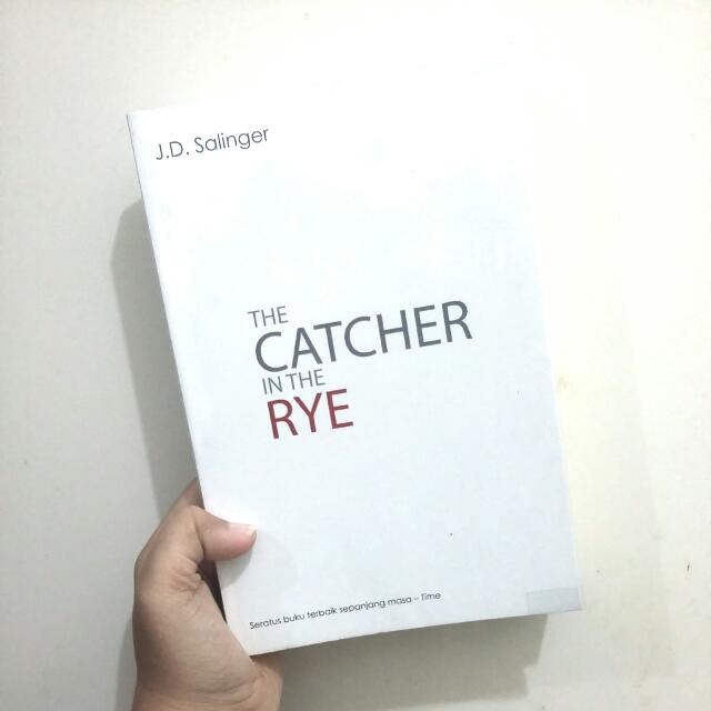 The Catcher In The Rye J D Sallinger Buku Alat Tulis Buku Di Carousell
