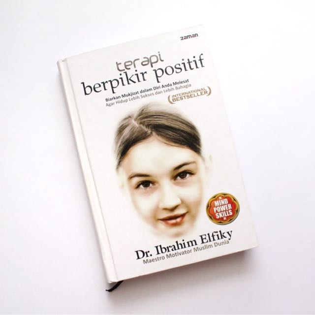Resensi Buku Terapi Berpikir Positif Lakaran