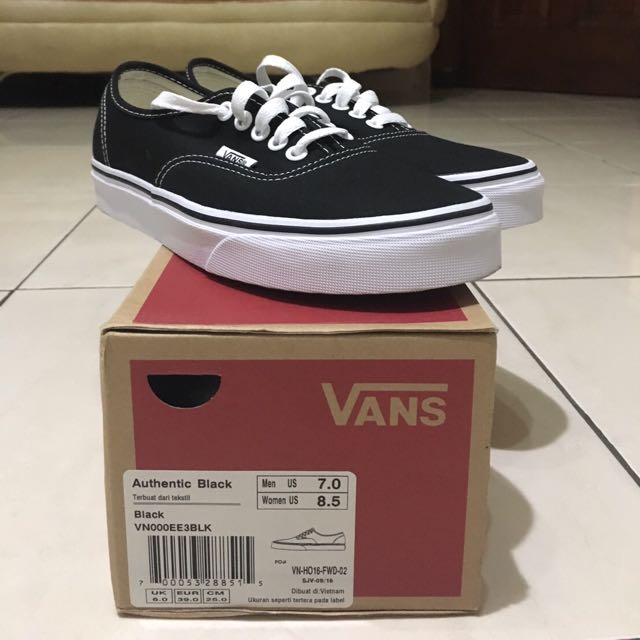 vans authentic black 7