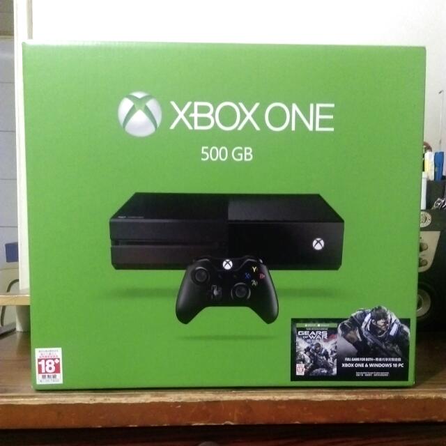 xbox one 500g +戰爭機器4 同捆包, 電玩遊戲, 電子遊戲機, Xbox在旋轉拍賣