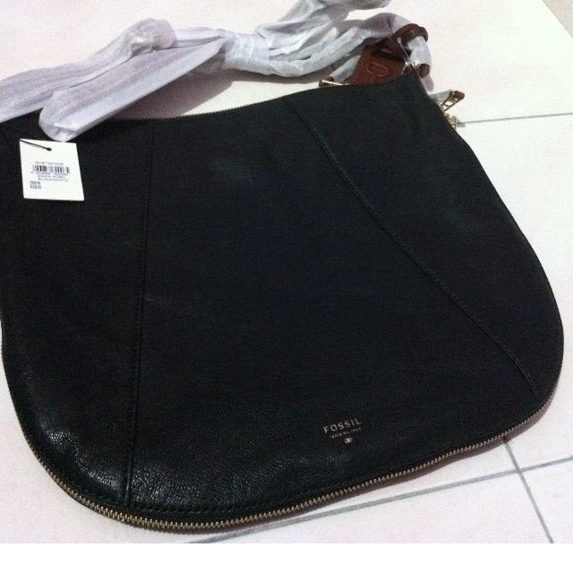 Fossil shop gwen hobo