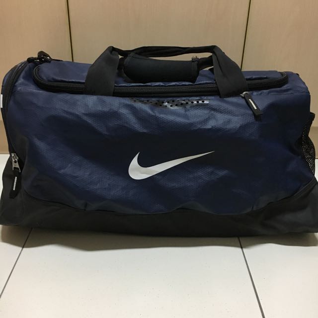 Nike Air Max Duffel Bag (Navy), Men's Fashion, Activewear on Carousell