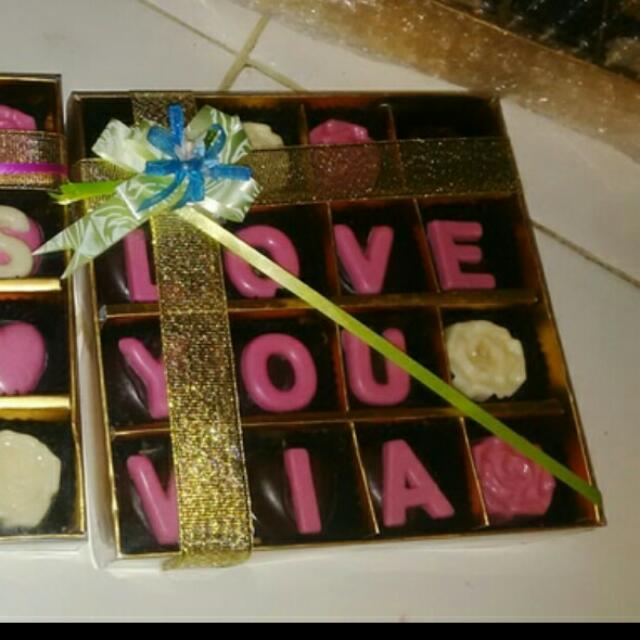 Coklat Valentine Ultah Hadiah Kotak 16 Sekat Makanan Minuman Kue Kue Di Carousell 800 x 600 jpeg 48 кб. coklat valentine ultah hadiah kotak 16 sekat