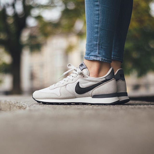 Womens internationalist nike clearance
