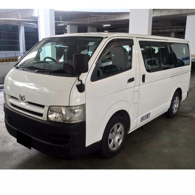 toyota hiace 11 seater