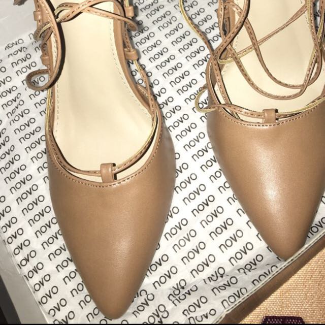 novo high heels