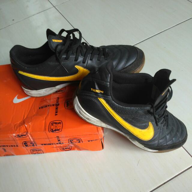 nike tiempo original