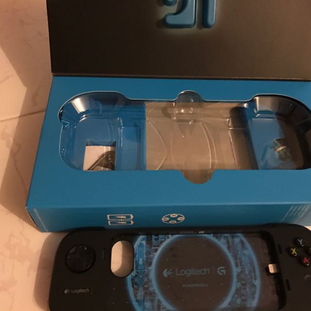 Logitech Powershell Controller + Battery (Category: Other Mobile & Gadget Accessories) located in Singapore. Submitted by ask123 (Listing ID 89294250, Image 3). Description: .