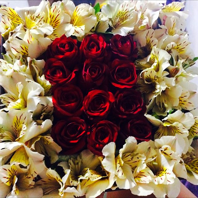 Roses In A Box (Category: Flowers & Bouquets) located in Manila. Submitted by mimilovestuff (Listing ID 89168523, Image 1). Description: .