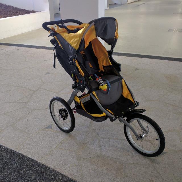 Bob ironman stroller used top