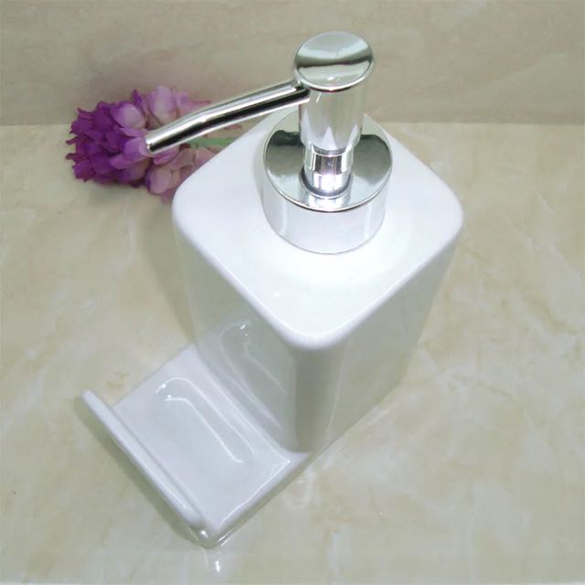 Dish detergent dispenser, Furniture & Home Living, Cleaning & Homecare
