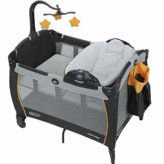 Graco Pack 'n Play Playard Portable Napper and Changer, Babies & Kids ...
