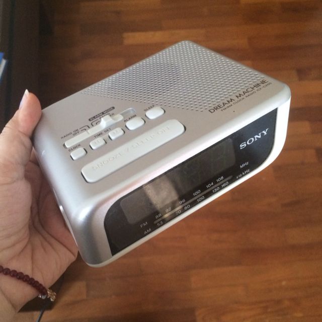 Sony Clock Radio, Furniture & Home Living, Home Decor, Clocks on Carousell
