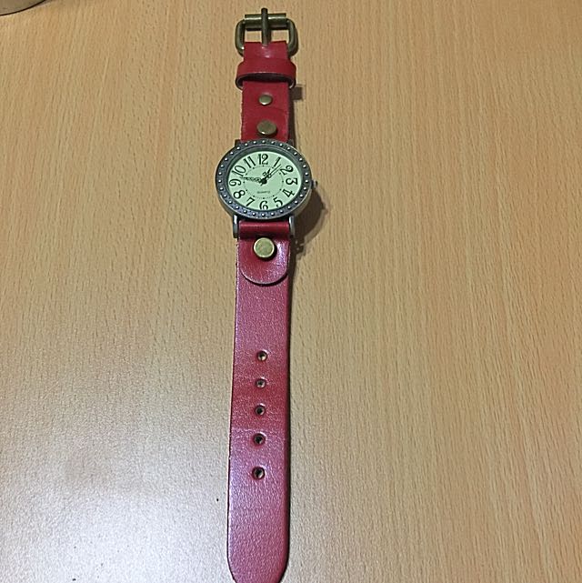 Red leather sale strap watch