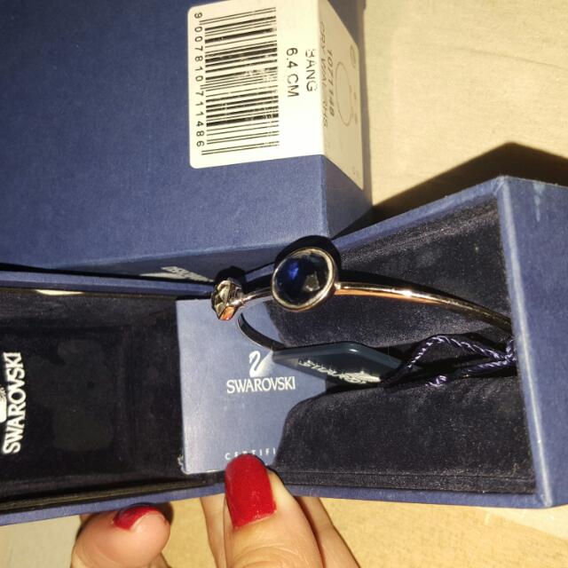 Authentic brandnew SWAROVSKI bangle bracelet (Category: Luxury Accessories) located in Quezon City. Submitted by js.authenticlux (Listing ID 89755133, Image 2). Description: * authentic swarovski brand bangle bracelet * complete with box and carecard *Call txt 09178029682.