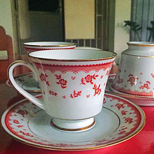 Noritake 6 pc Cup and Saucer Set (Category: Coffee & Tea Tableware) located in Quezon City. Submitted by supermegastore (Listing ID 89735910, Image 1). Description: .