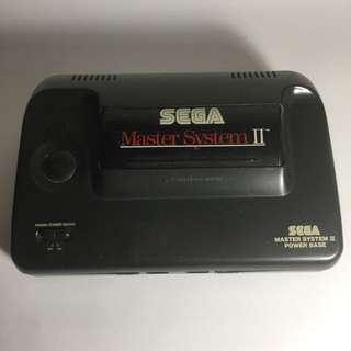 Sega Master System II + 2 Controllers + 9 Games