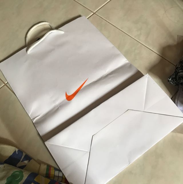 Authentic Nike Paper Bag, Women's Fashion, Jewelry & Organisers, Body