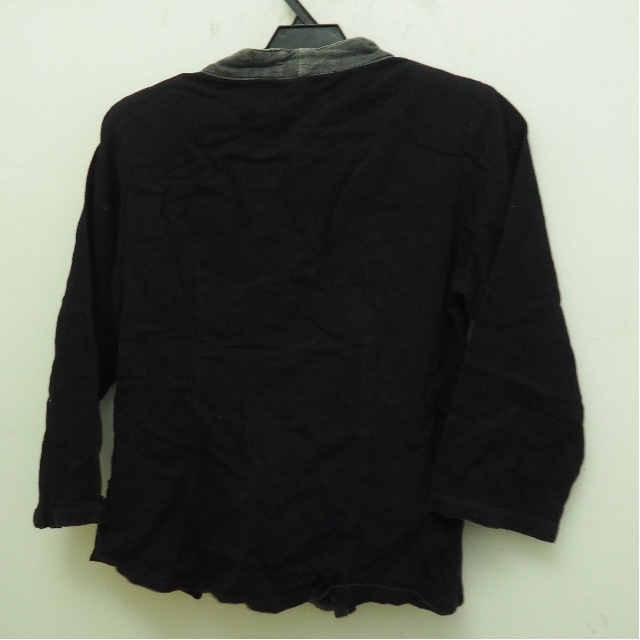 Black button down blouse (Category: Blouses) located in Petaling Jaya. Submitted by ocdminimalist (Listing ID 89917897, Image 2). Description: Condition: 8.5/10 Reason for letting go: To make room in the wardrobe.