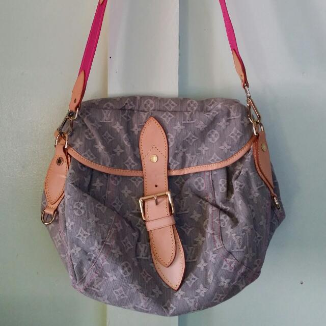 LOUIS VUITTON 3 IN 1 SLING BAG, Women's Fashion, Bags & Wallets, Purses &  Pouches on Carousell