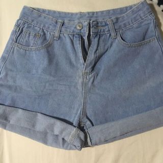 (Category: ) located in . Submitted by chelsxe (Listing ID 82990662, Image 1). Description: .